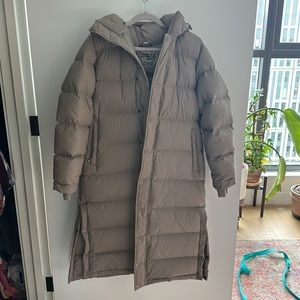 Aritzia the super puffer in long